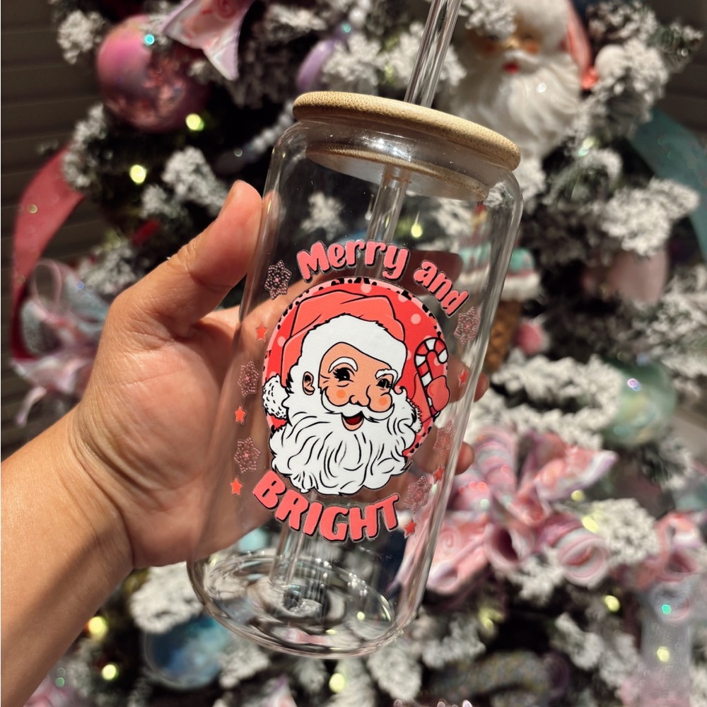 Christmas glass tumbler w/straw.